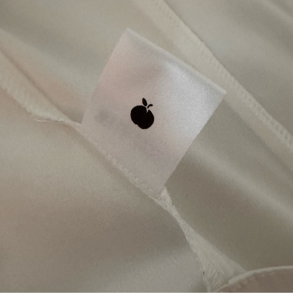 With Jéan Carla Corset Top in White - Picture 6 of 9